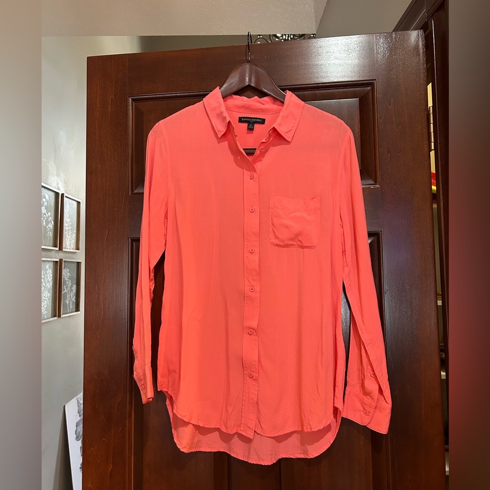 Banana Republic Vibrant‎ Coral Button-Down Shirt